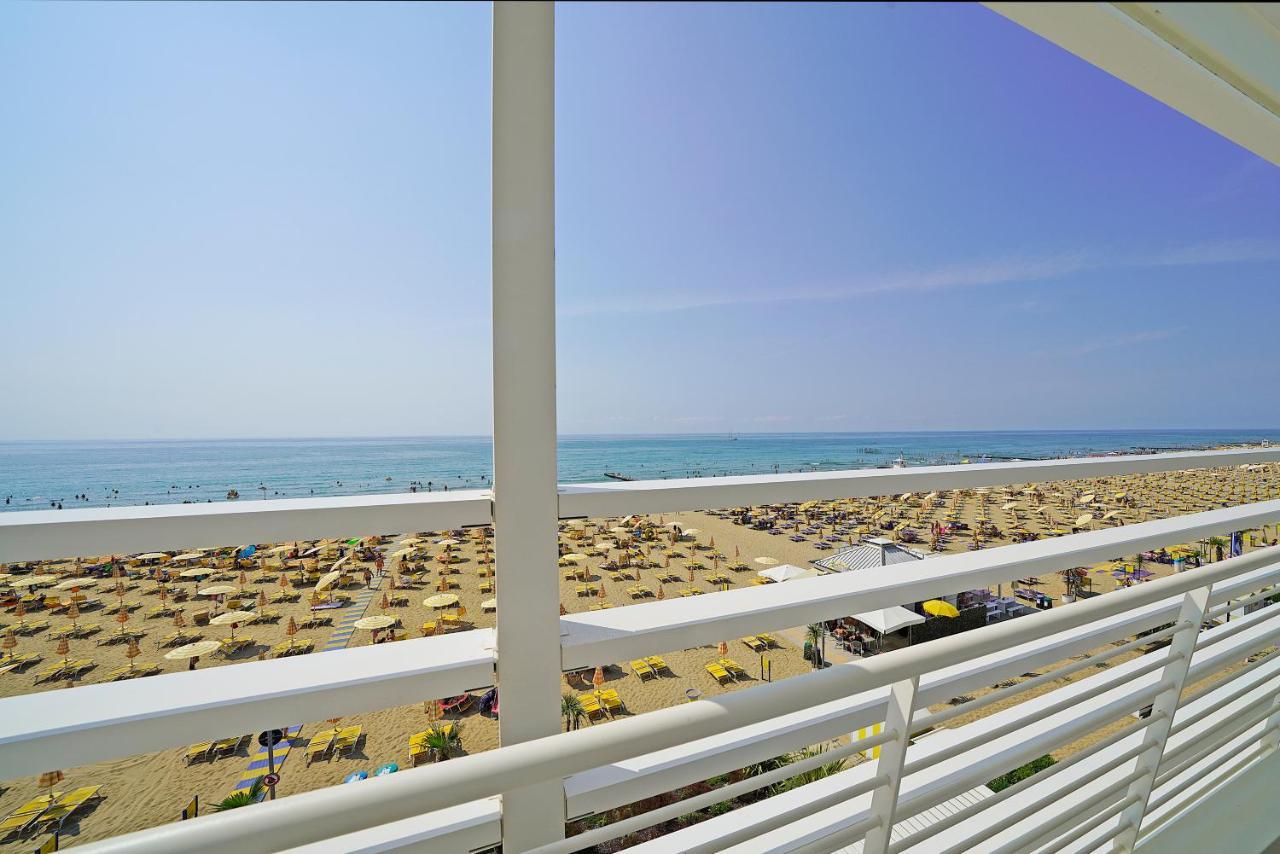 Hotel Strand A Frontemare Lido di Jesolo Exteriör bild